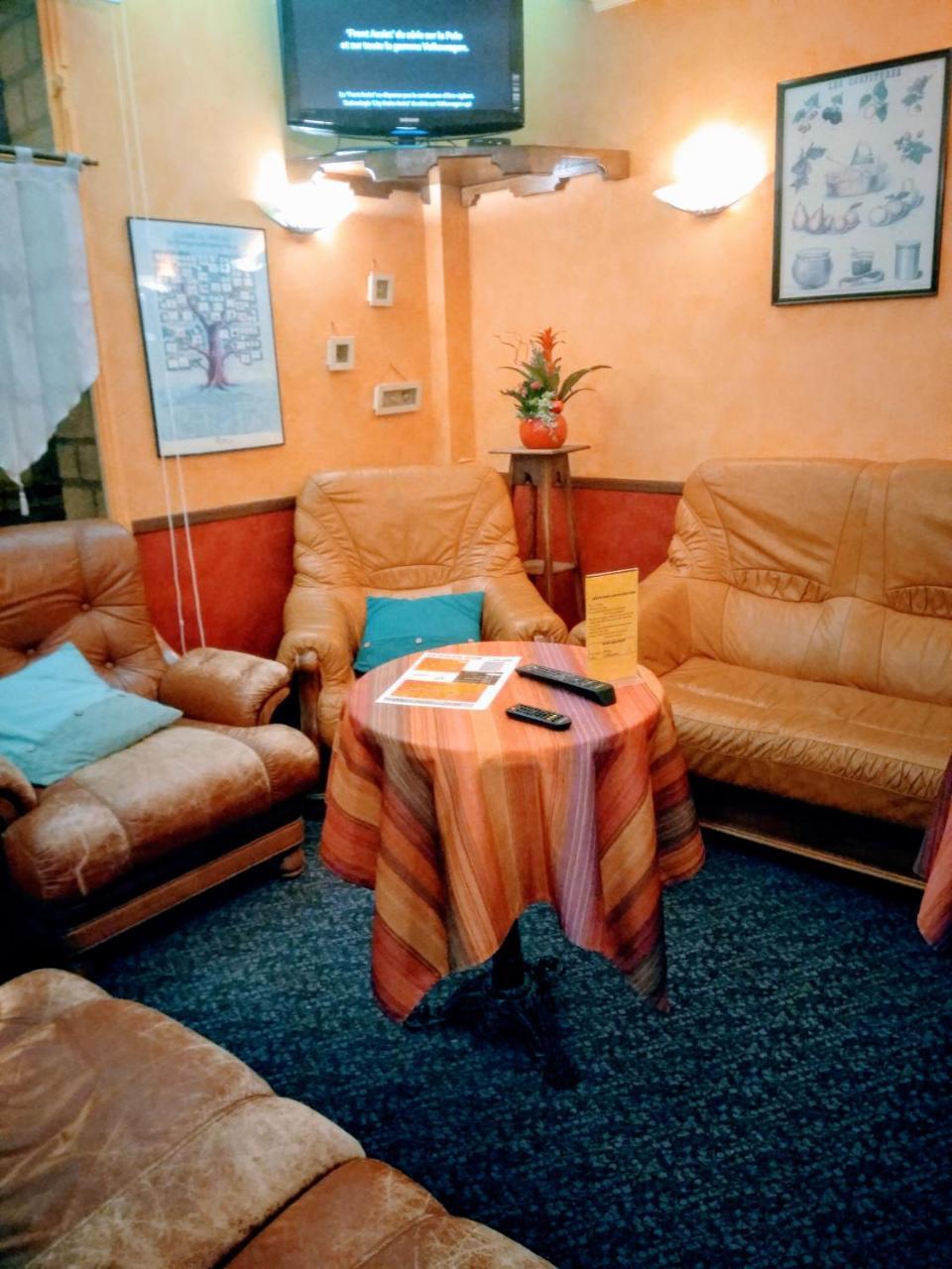 מלון Vimoutiers Le Soleil D'Or מראה חיצוני תמונה